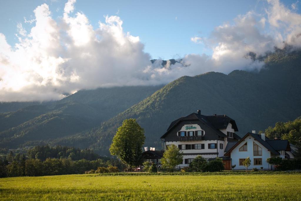 Hotel Oskar Zaplata เปรดวอร์ ภายนอก รูปภาพ